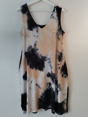 Nina Leonard Sleeveless Tie Dye Midi Dress / Size Medium
